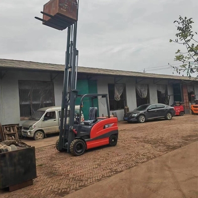 Elektrische Palettenfahrzeuge Teleskop-Forklift-Stacker 3000kg Kapazität für Kundenanforderungen