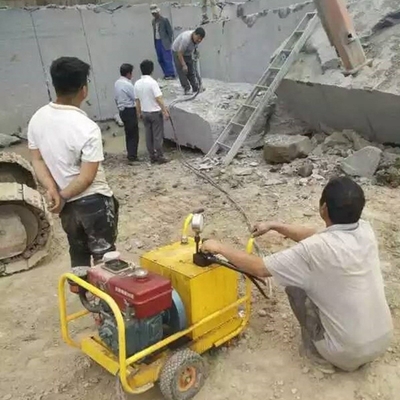 Hydraulischer Felsspalter mit einem Gewicht von 200 kg für eine glatte und genaue Felsspaltung