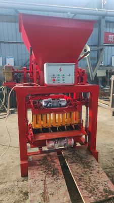 Maschine zur Herstellung von Ziegeln