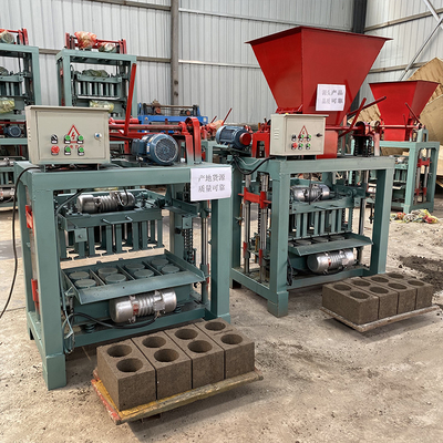 Maschine zur Herstellung von Backstein aus recyceltem Kunststoff mit 200*200*60 mm Backsteingröße und 75KN Vibration