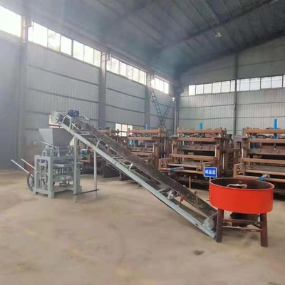 Maschine zur Herstellung von Backstein aus recyceltem Kunststoff mit 200*200*60 mm Backsteingröße und 75KN Vibration