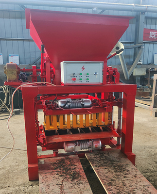 Automatische Ziegelmaschine mit hoher Leistung, Produktionskapazität 4480 Stück/8 Stunden