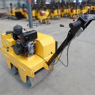 Doppeltrommelroller Okr-700 600 kg Hydraulische Asphaltwalze für den Bau kleiner Straßen