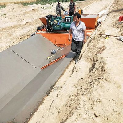 Maschine zur Beschichtung von Betonkanälen in U-Form für Bau- und Landwirtschaftsgraben